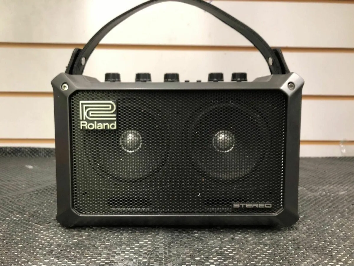 Roland Mobile Cube Guitar Amp - Image 2