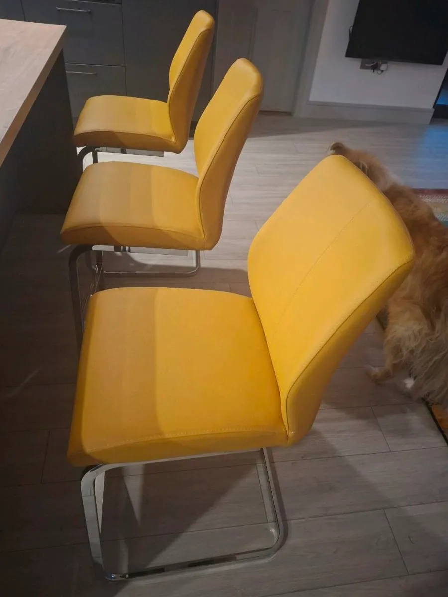 Kitchen island stools - Image 2