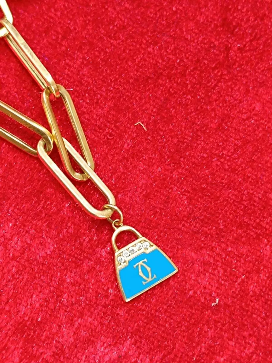 18k Yellow Gold Paperclip Bracelet With LV Charms - Image 3