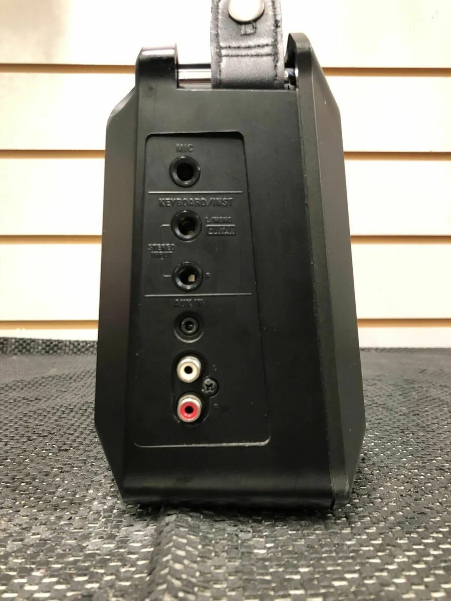 Roland Mobile Cube Guitar Amp - Image 4