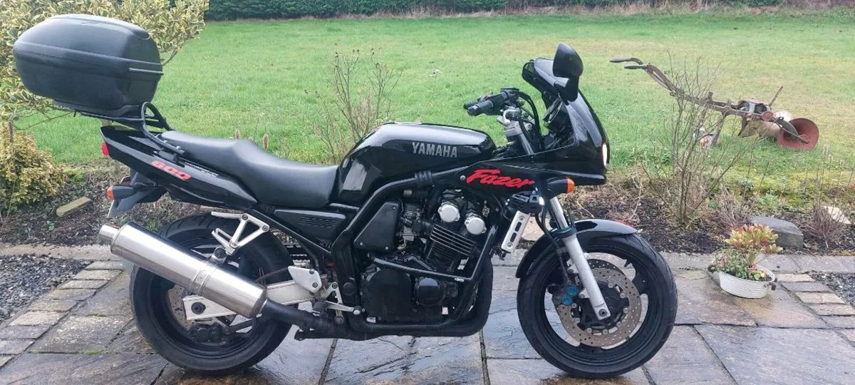 YAMAHA FAZER 600 - Image 1