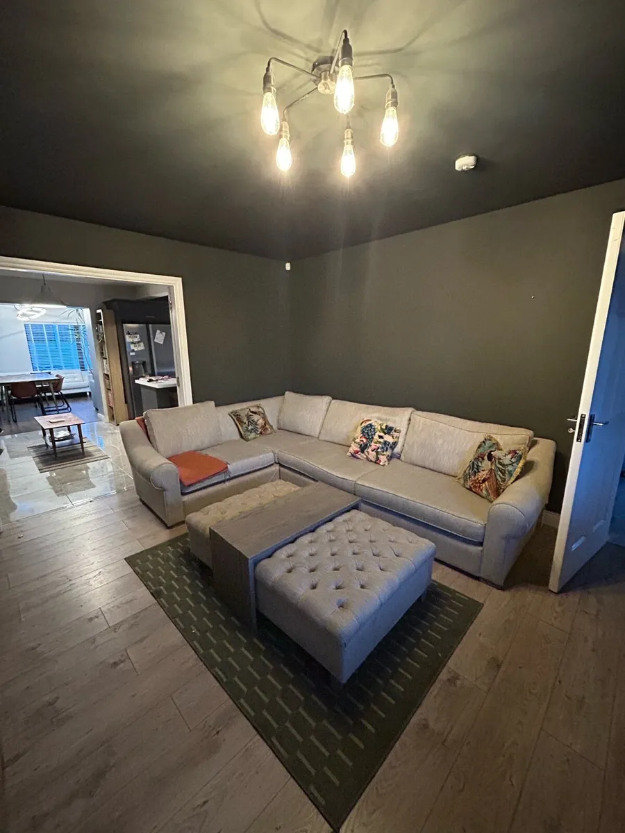 Couch / Sofa - Image 2