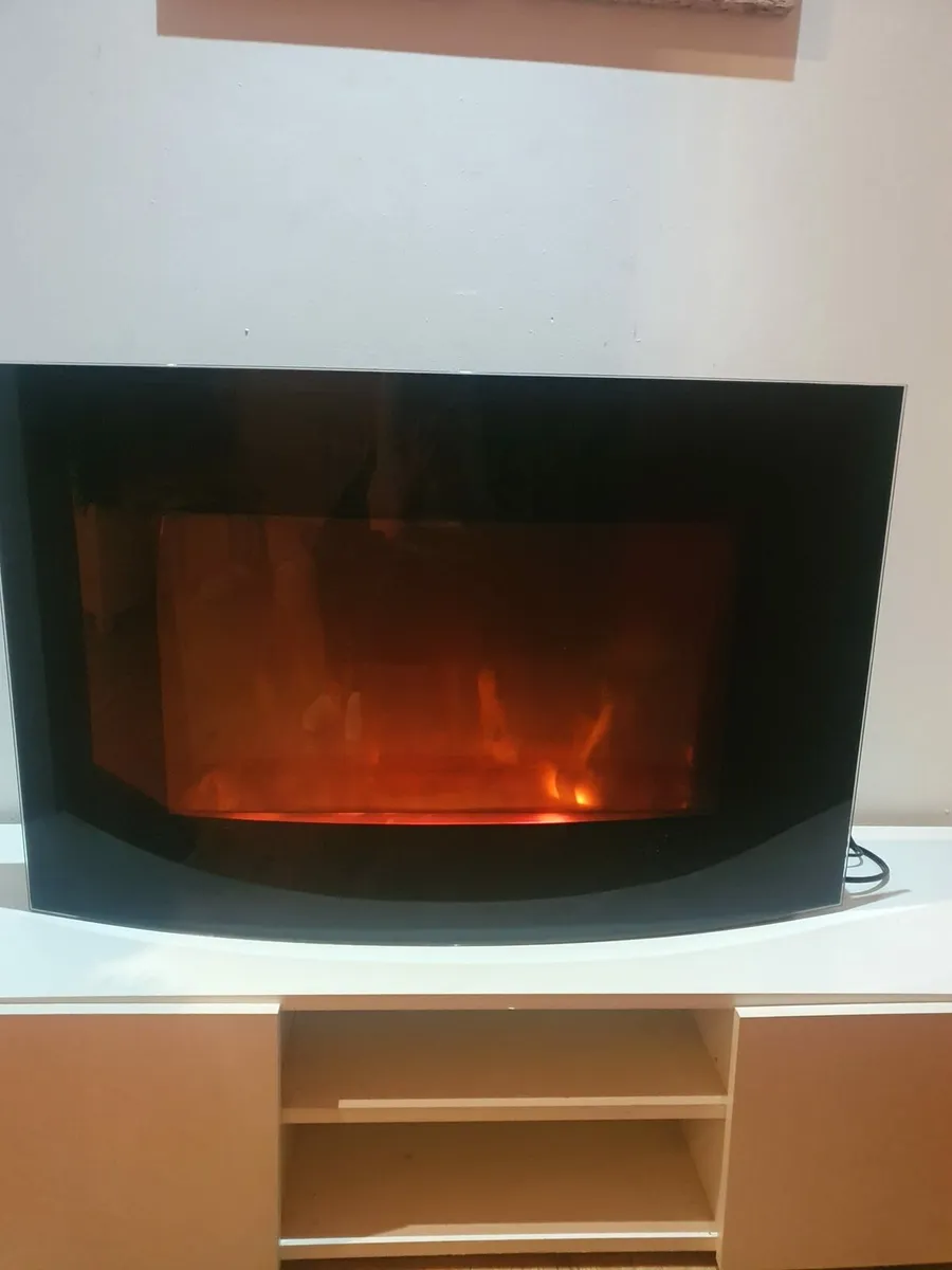 Electric fireplace - Image 2