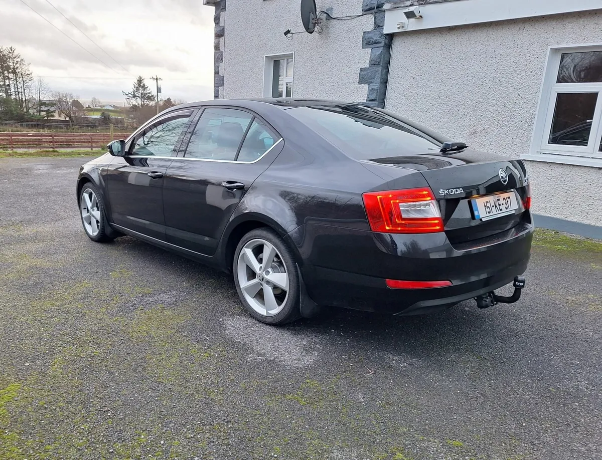 2015 Skoda Octavia Elegance 2.0 TDI 150HP - Image 3