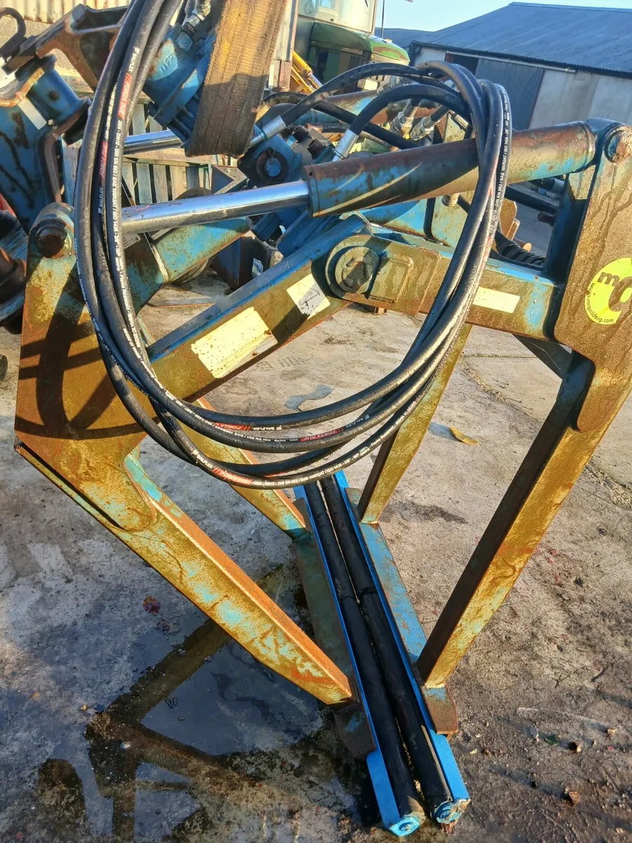 Mg Block grab - Image 1