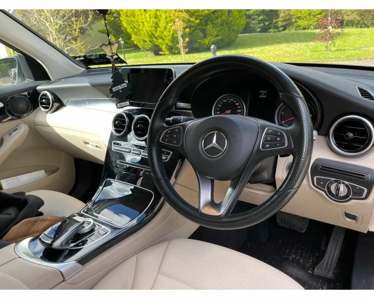 Mercedes-Benz GLC 2016 - Image 1