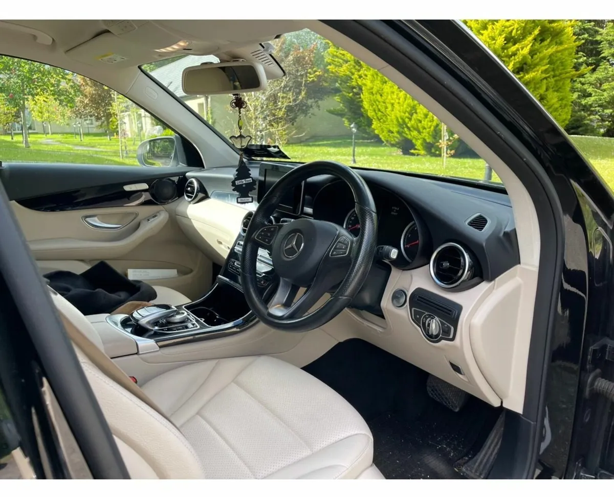 Mercedes-Benz GLC 2016 - Image 2