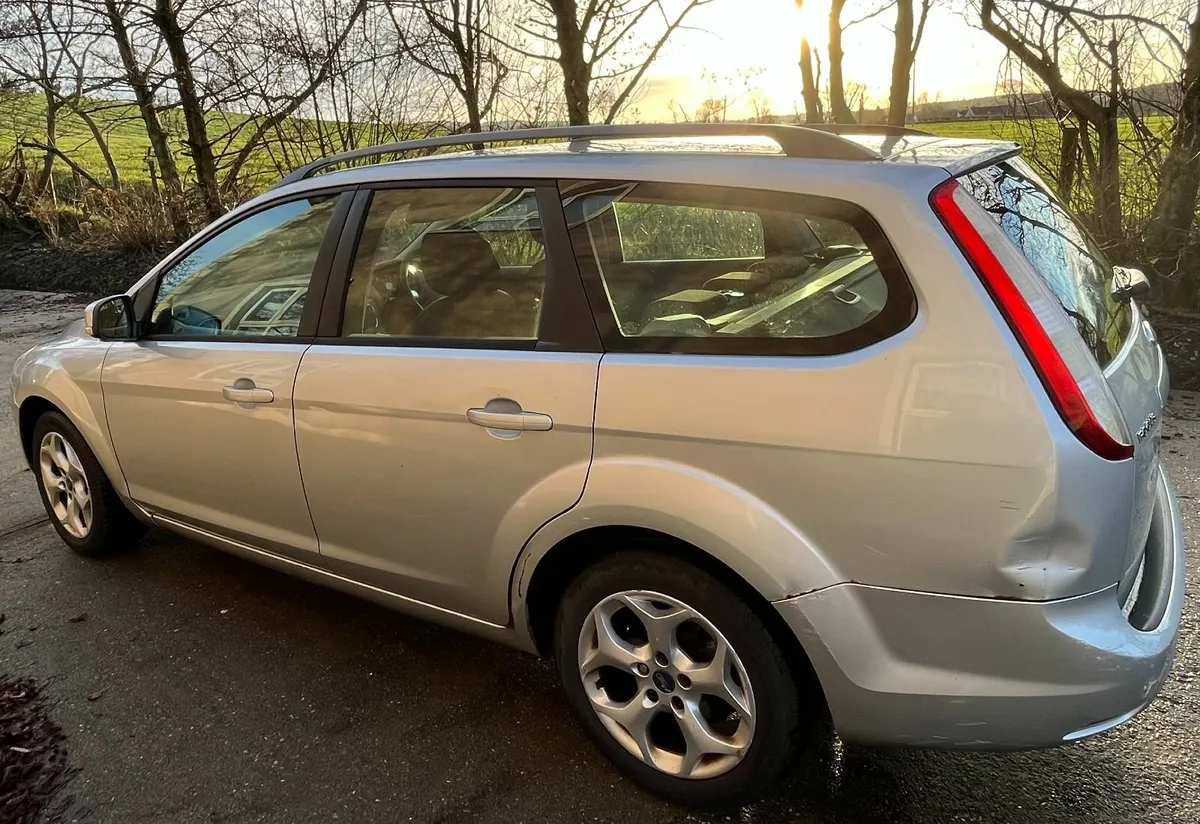 2011 Ford Focus Style 1.6TDC Estate - Image 2
