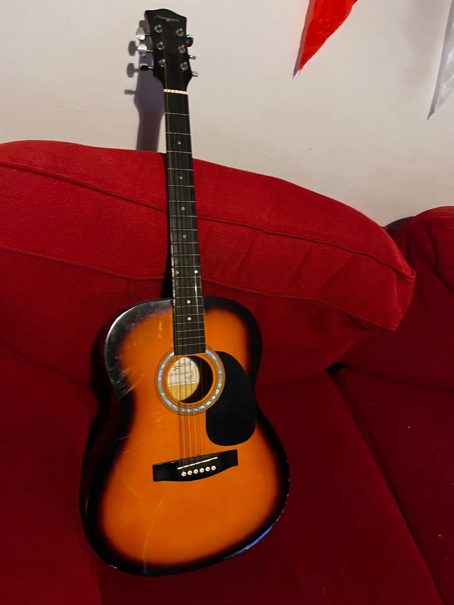Acoustic guitar - Martin Smith - Image 1