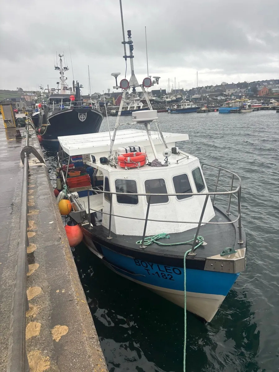 32ft fishing boat - Image 3