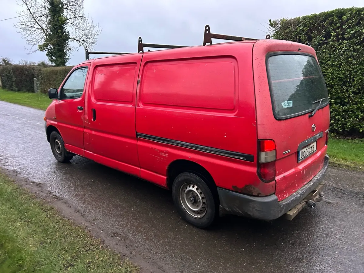 Toyota Hiace - Image 4