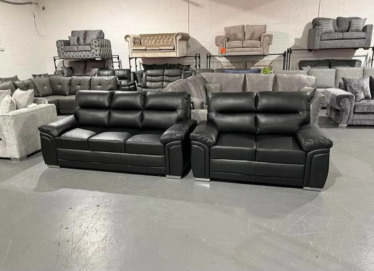 3+2 Bromley Gretal Leather Sofa Set - Image 1