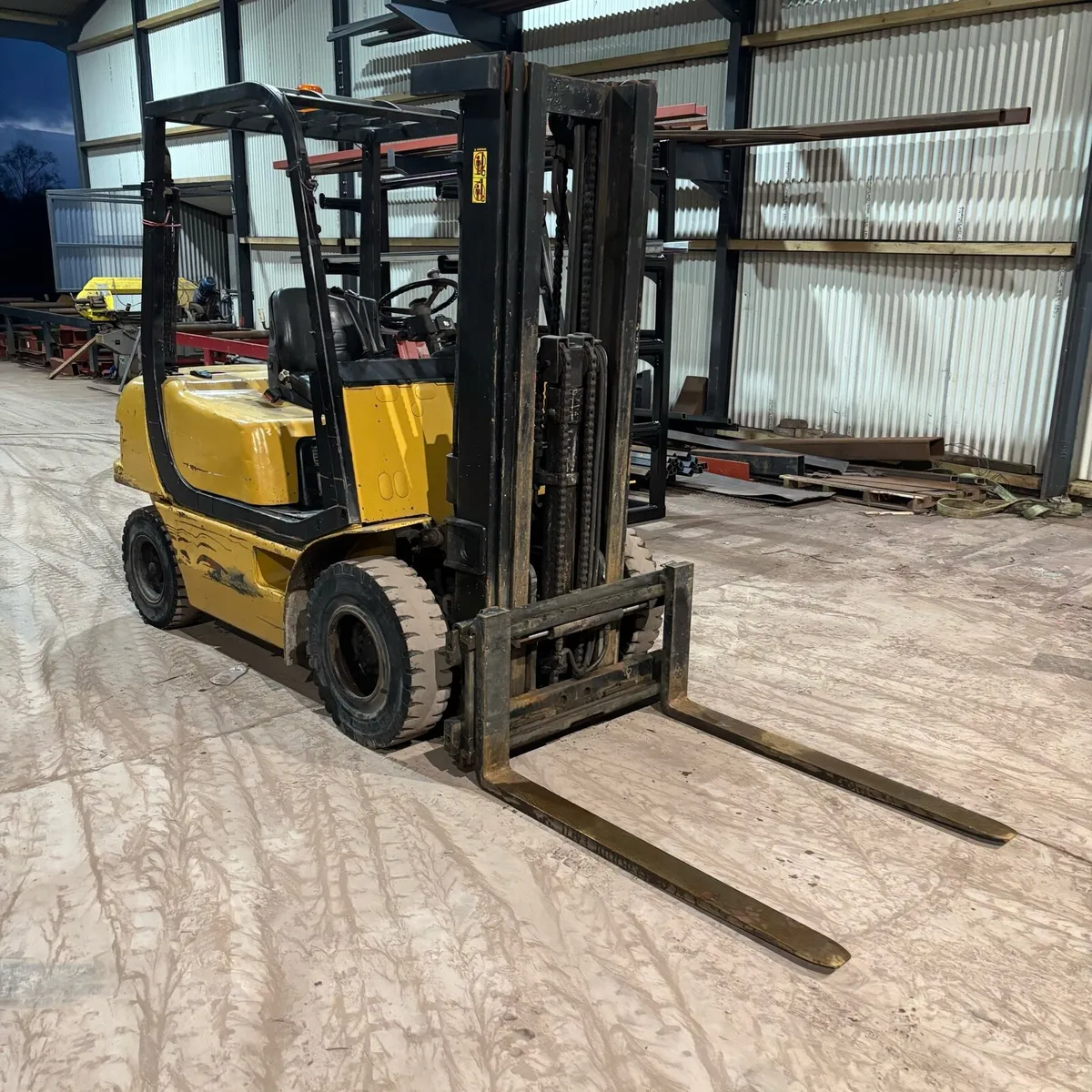 Samsung 2.5ton Forklift - Image 4