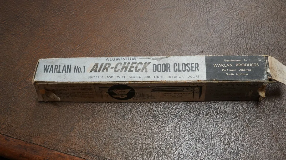 Vintage WARLAN_Air-Check_Door Closer - Image 1