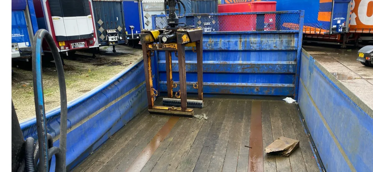 2015 SDC Block Trailer & Rolling Crane Rear steer - Image 2