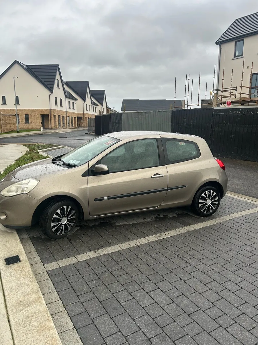 Renault Clio 1.2L 3 Door 2010 - Image 1