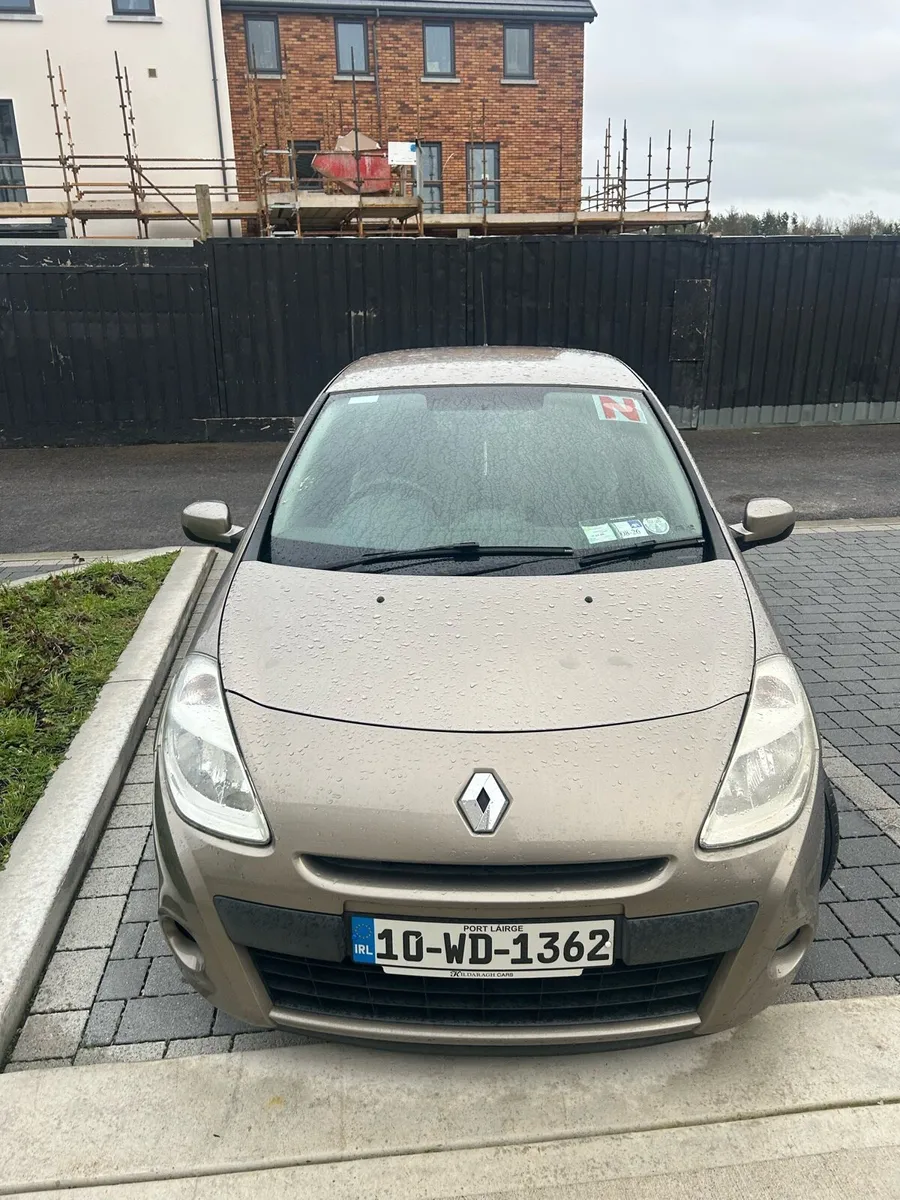 Renault Clio 1.2L 3 Door 2010 - Image 2