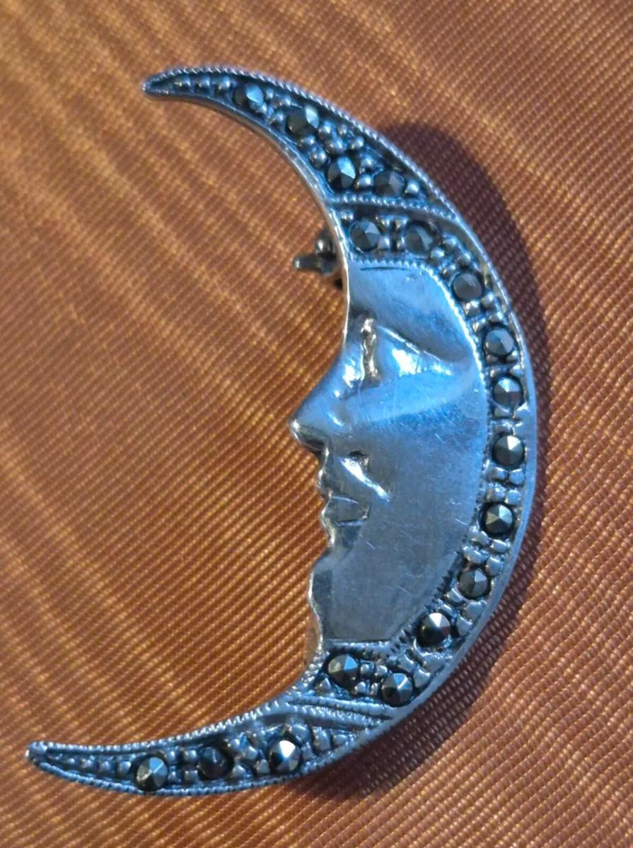 925 Silver "Man in the Moon" Brooch - Image 1