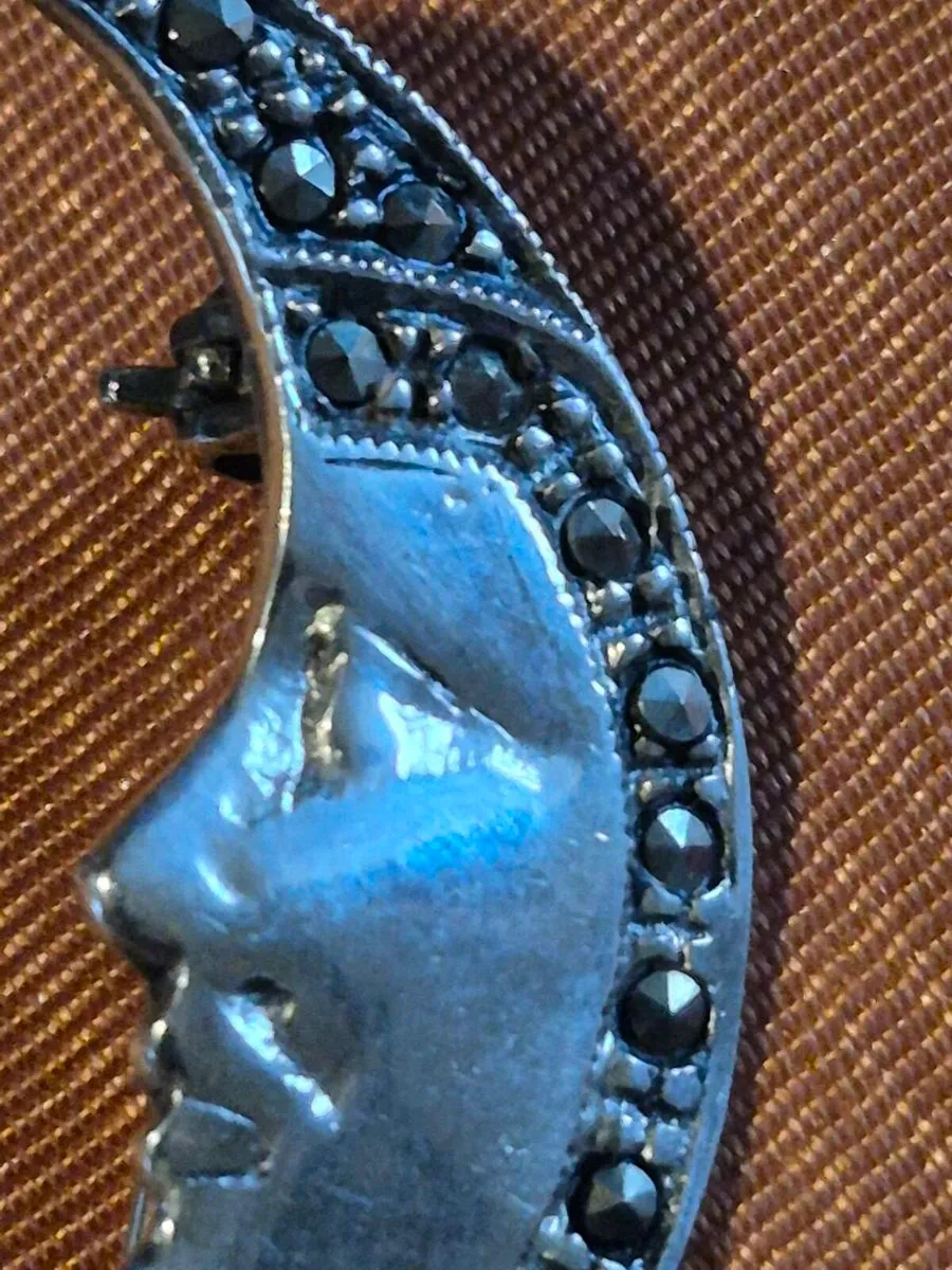 925 Silver "Man in the Moon" Brooch - Image 2