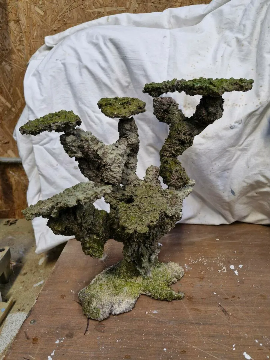 Aquarium reefscape - Image 3