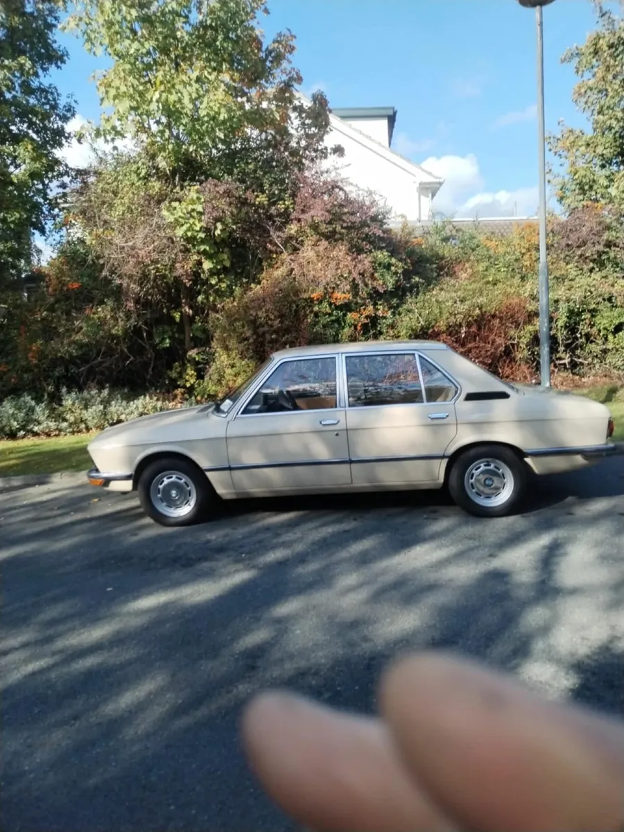 BMW 520 (1973) - Image 3