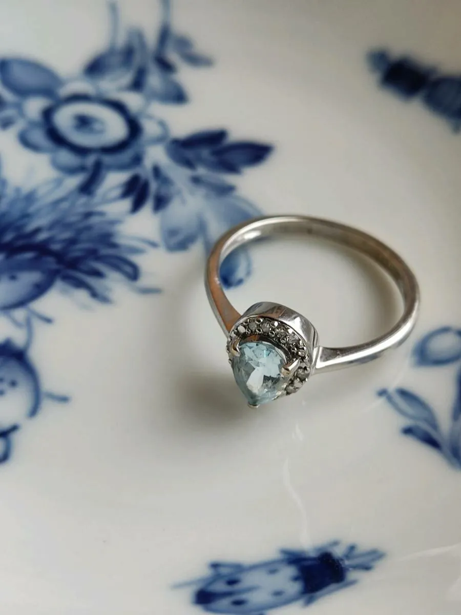 9ct white gold aquamarine & diamond ring - Image 4