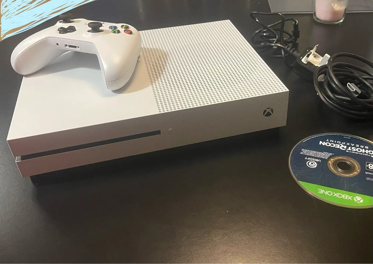 Xbox One S – Excellent Condition – Barely Used - Image 2
