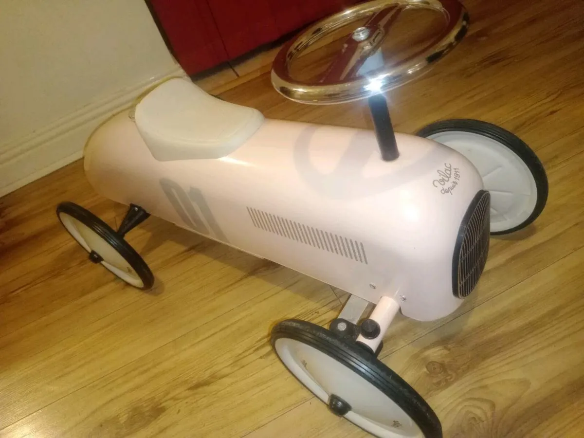 Vilic metal vintage car - Image 3