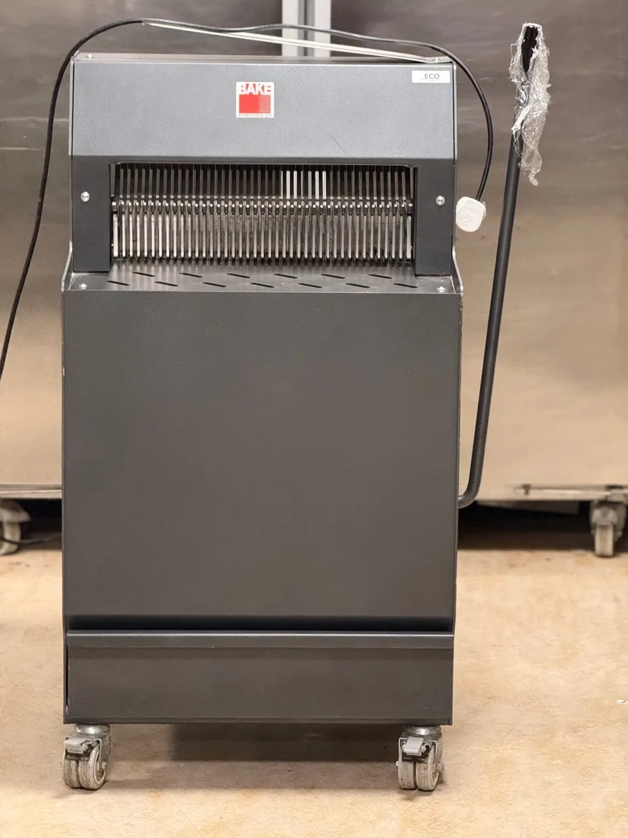 commercial bread slicer - Image 1