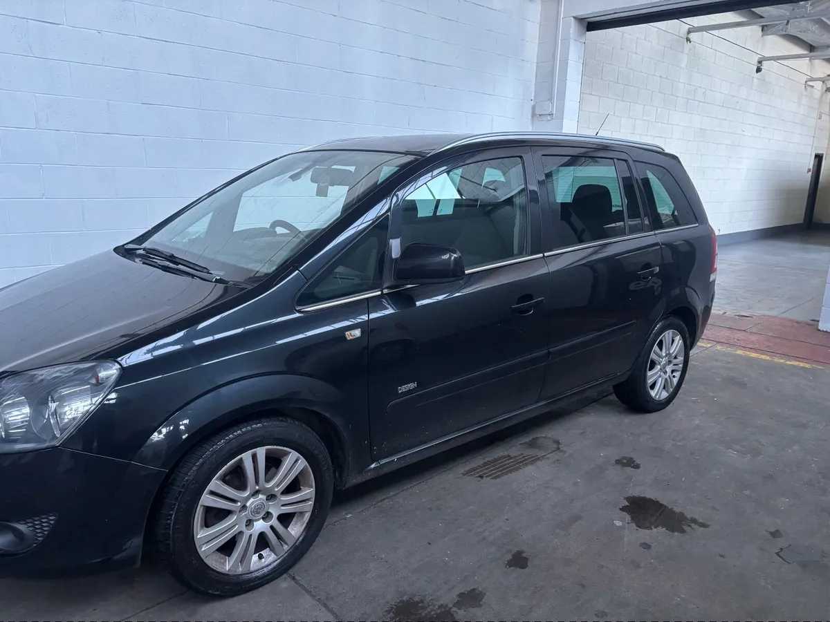 Vauxhall Zafira 2012 - Image 1