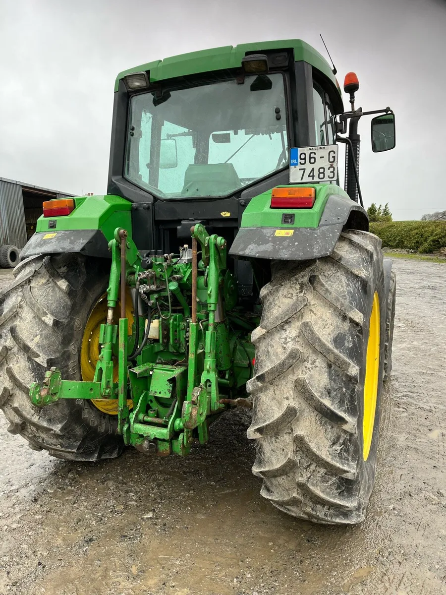 6900 John Deere Tractor - Image 3