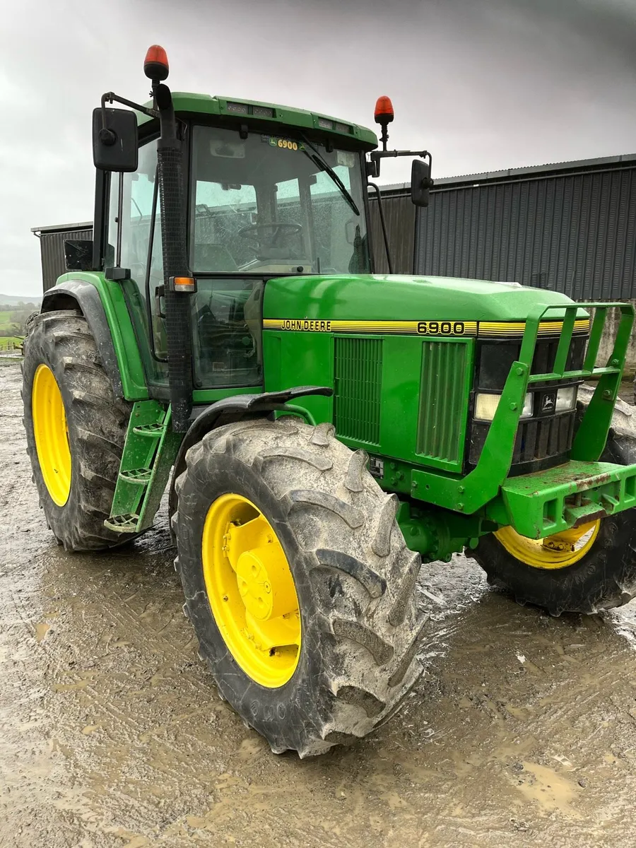 6900 John Deere Tractor - Image 4