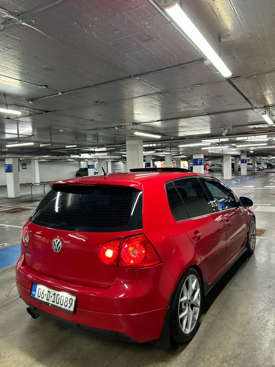Volkswagen GOLF GTI 2.0 petrol - Image 4