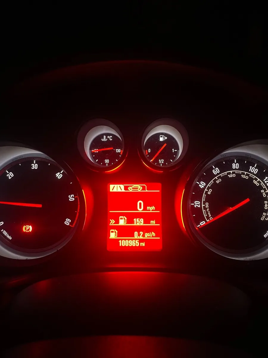 Vauxhall Insignia SRI, 160BHP - Image 2