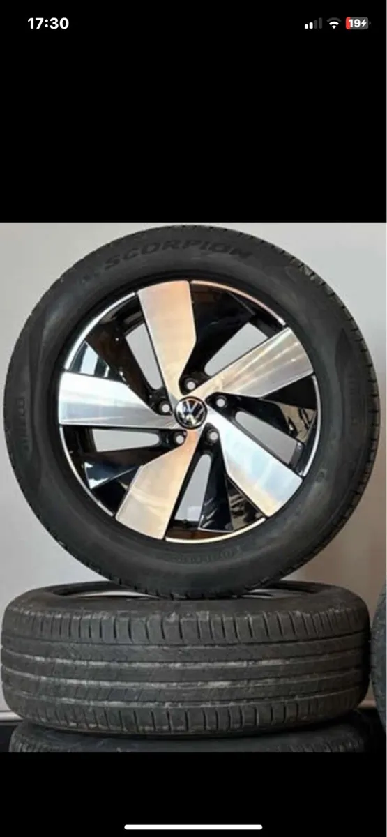 Volkswagen Tiguan Orignal Wheels - Image 1