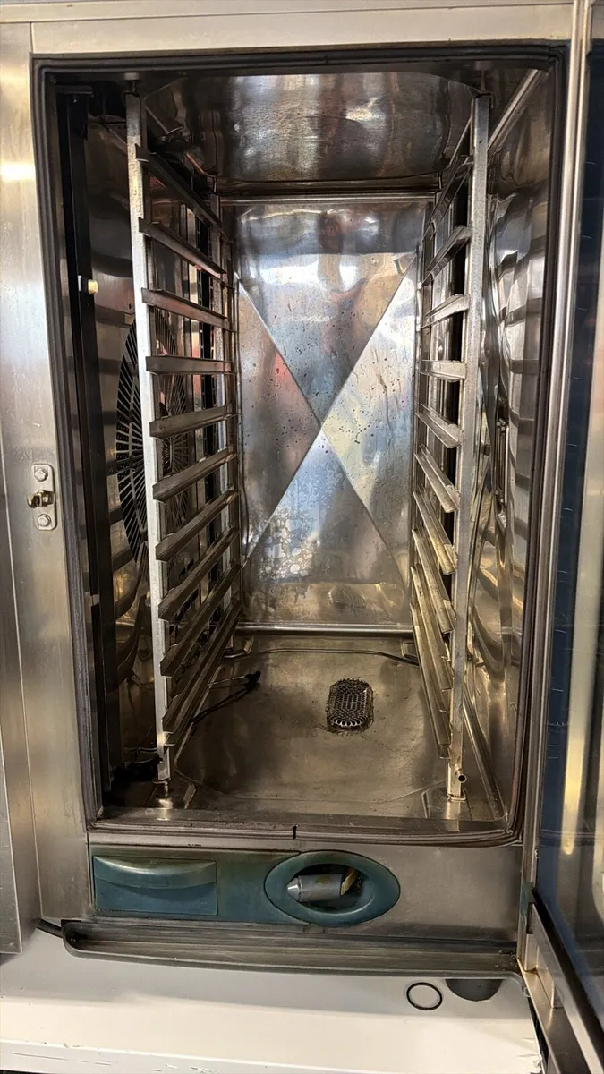 Gas rational oven self cleaning finance available - Image 3