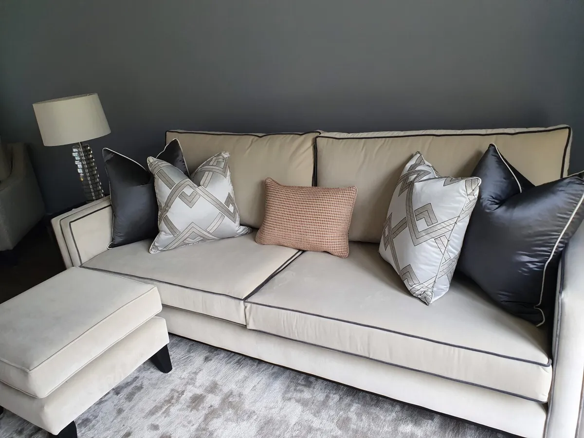 Ventura Bentley velvet sofa - Image 1