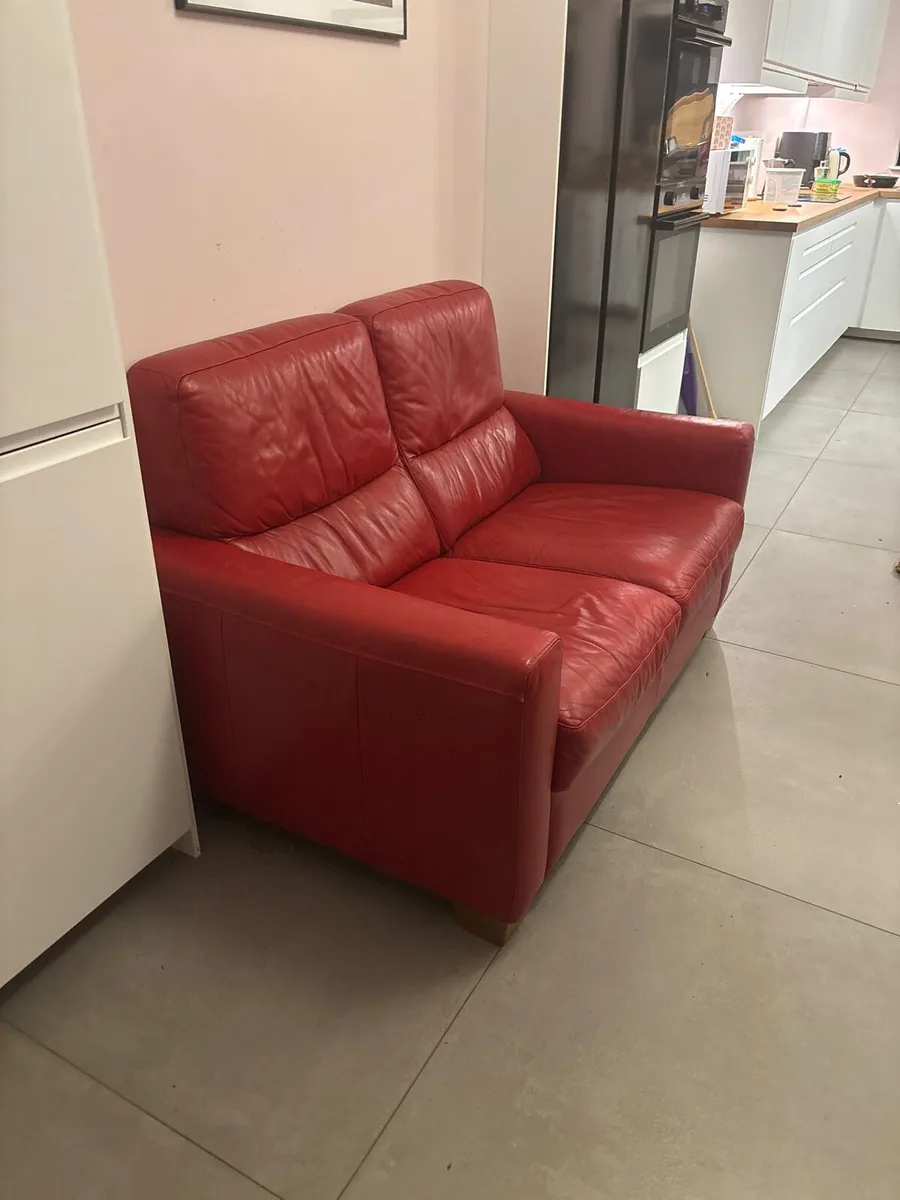 Leather two seater sofa - Image 2