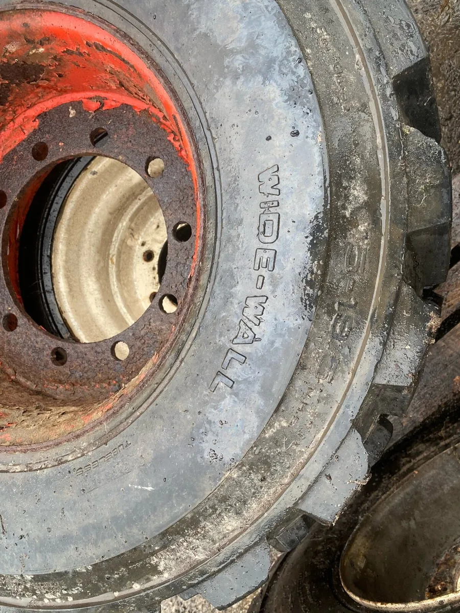 8/10 stud Wheels 15-19.5 - Image 4