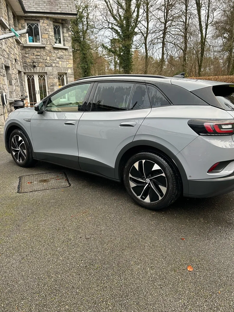 VW ID 4 PRO 128KW LIFE DX 77KWH 174HP - Image 4