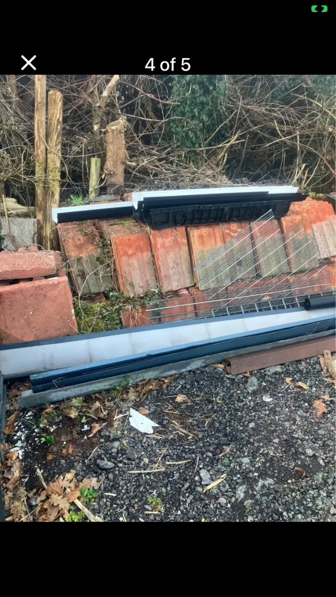 Roof tiles and ridge caps - Image 4