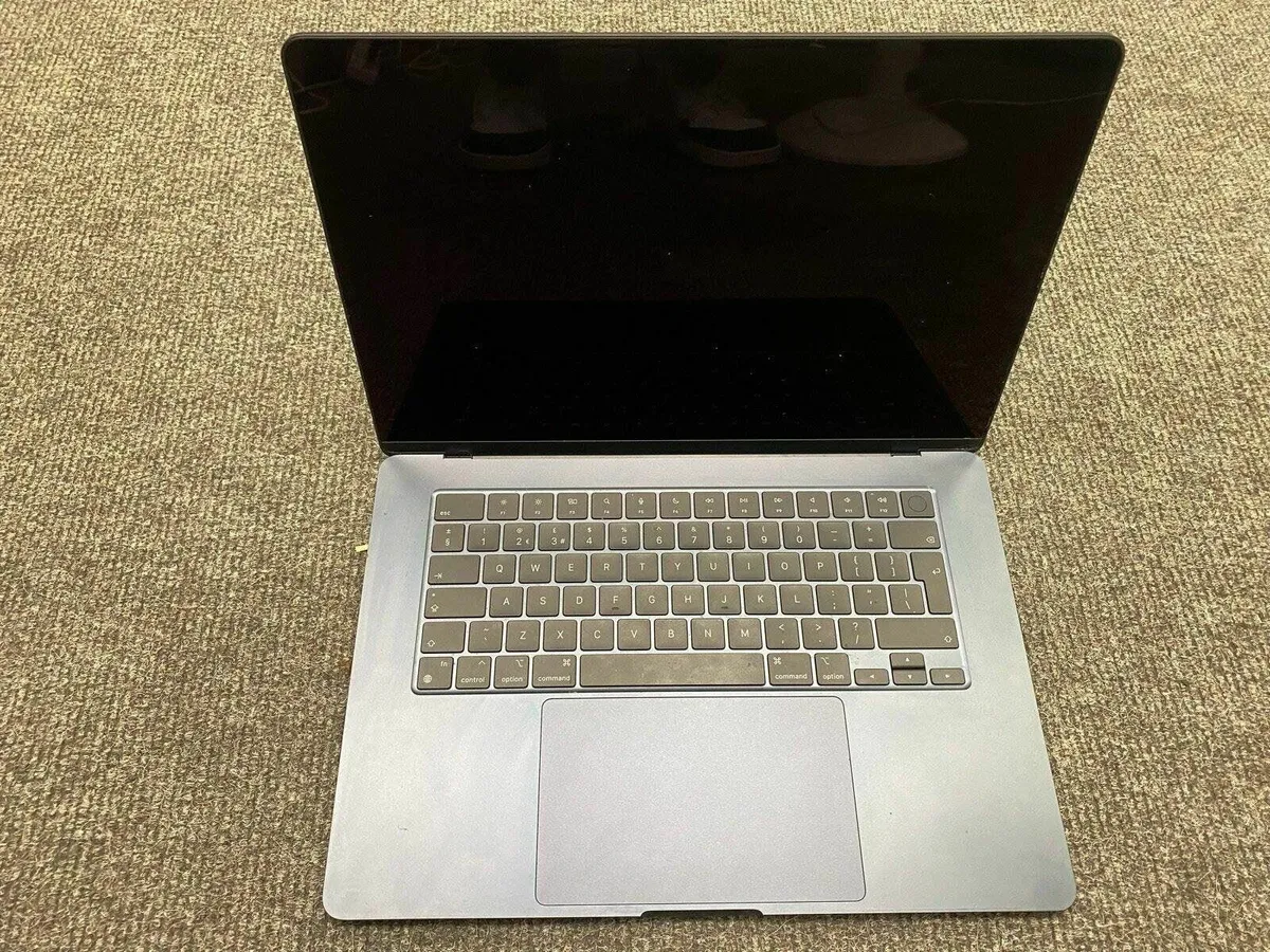 MacBook Air M2 15 Inch A2941 Boxed - Image 4