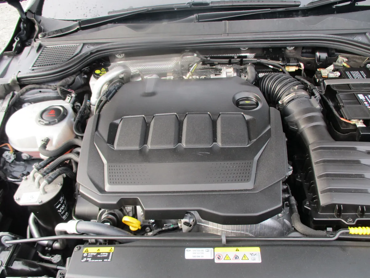 Volkswagen Golf 2023 2.0 TDI  GTD DSG 200 BHP - Image 3