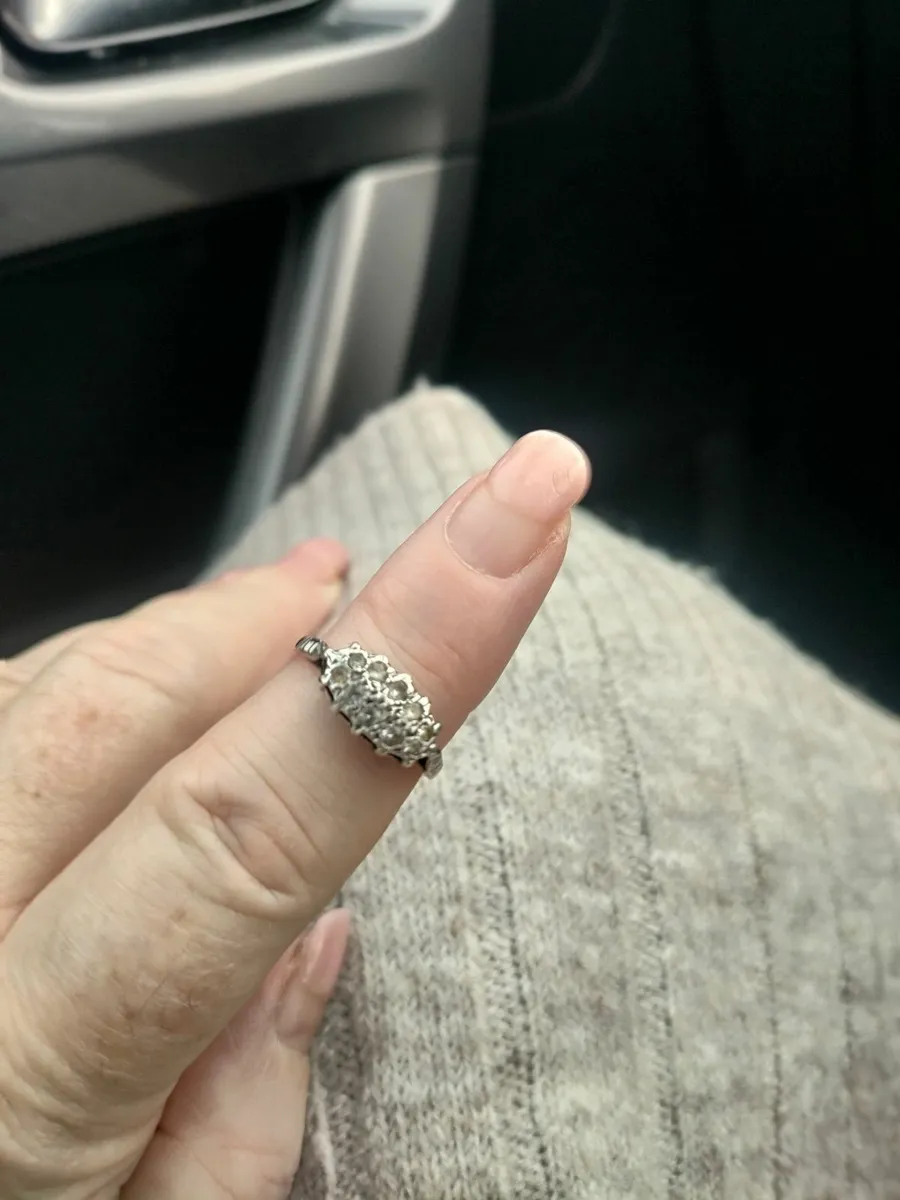 Diamond ring - Image 1