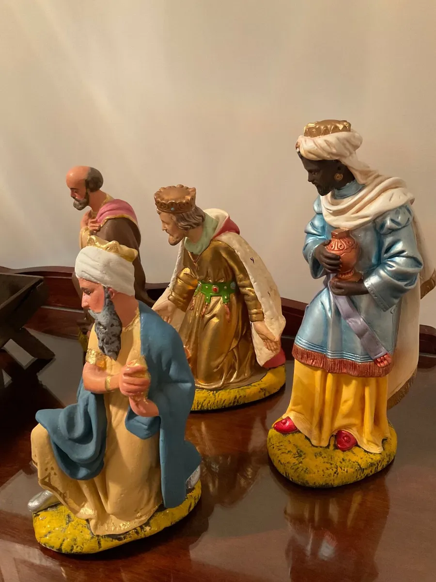 Antique Religious Nativity Crib - Image 2
