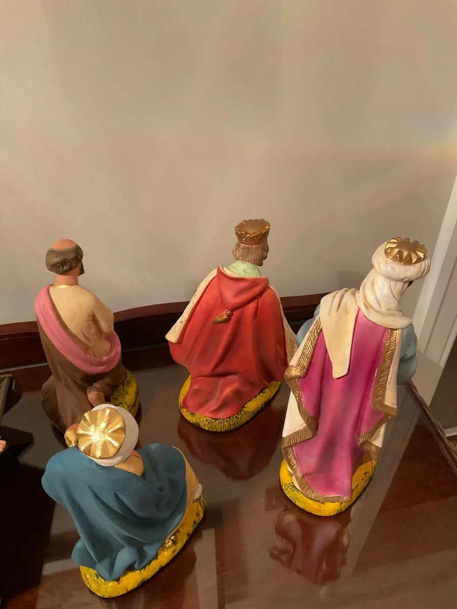 Antique Religious Nativity Crib - Image 4