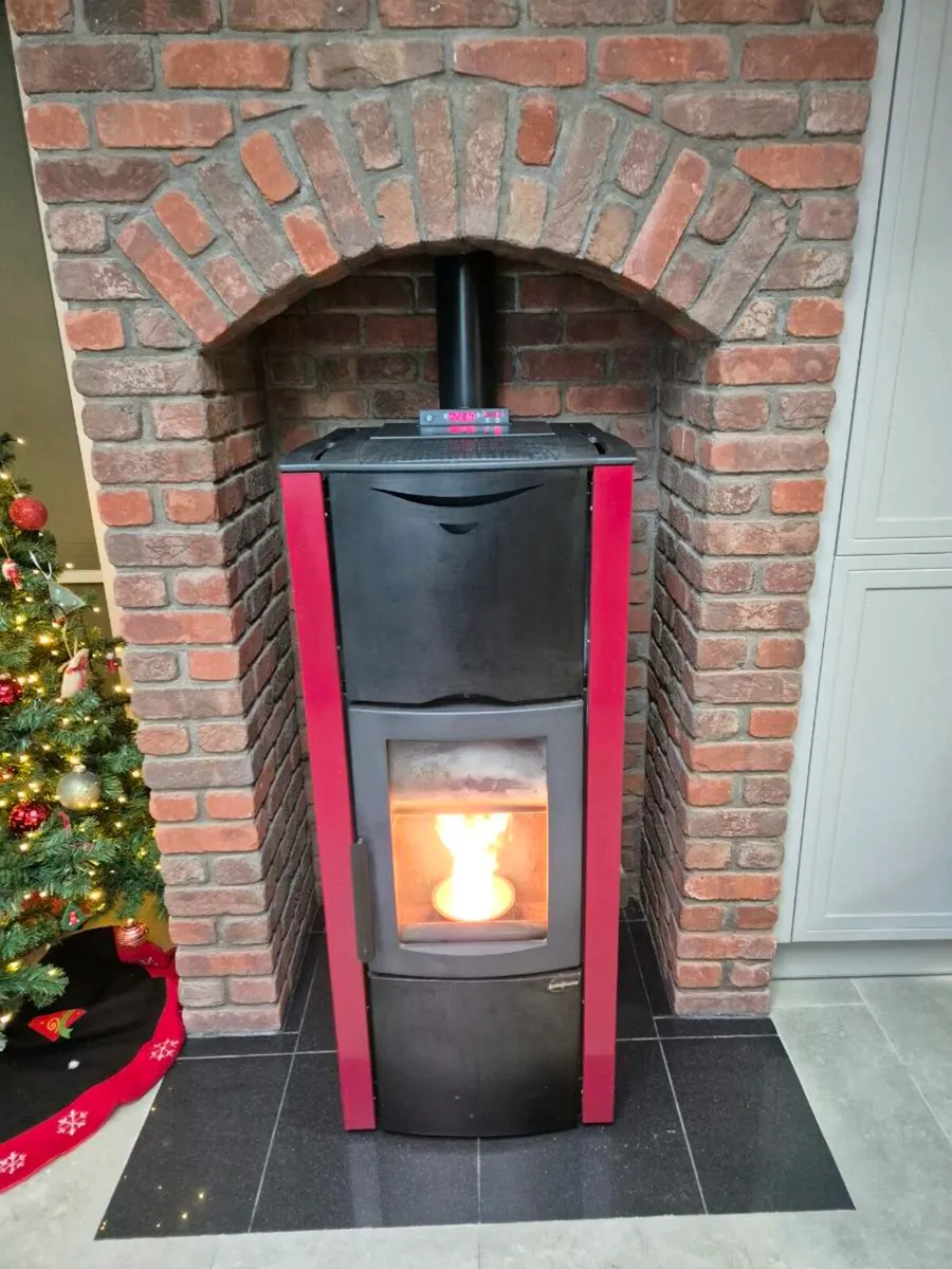 Extraflame wood pellet stove - Image 2