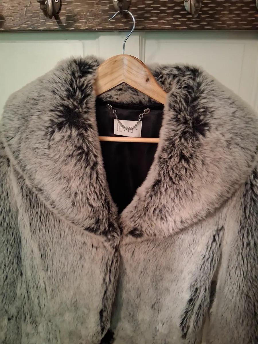 Faux fur LIBRA jacket - Image 3
