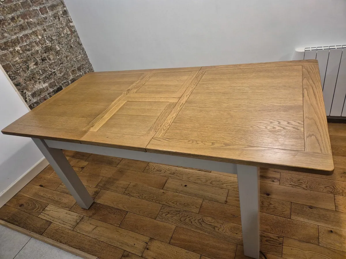 Solid wood extending kitchen table 6-8 seater - Image 1