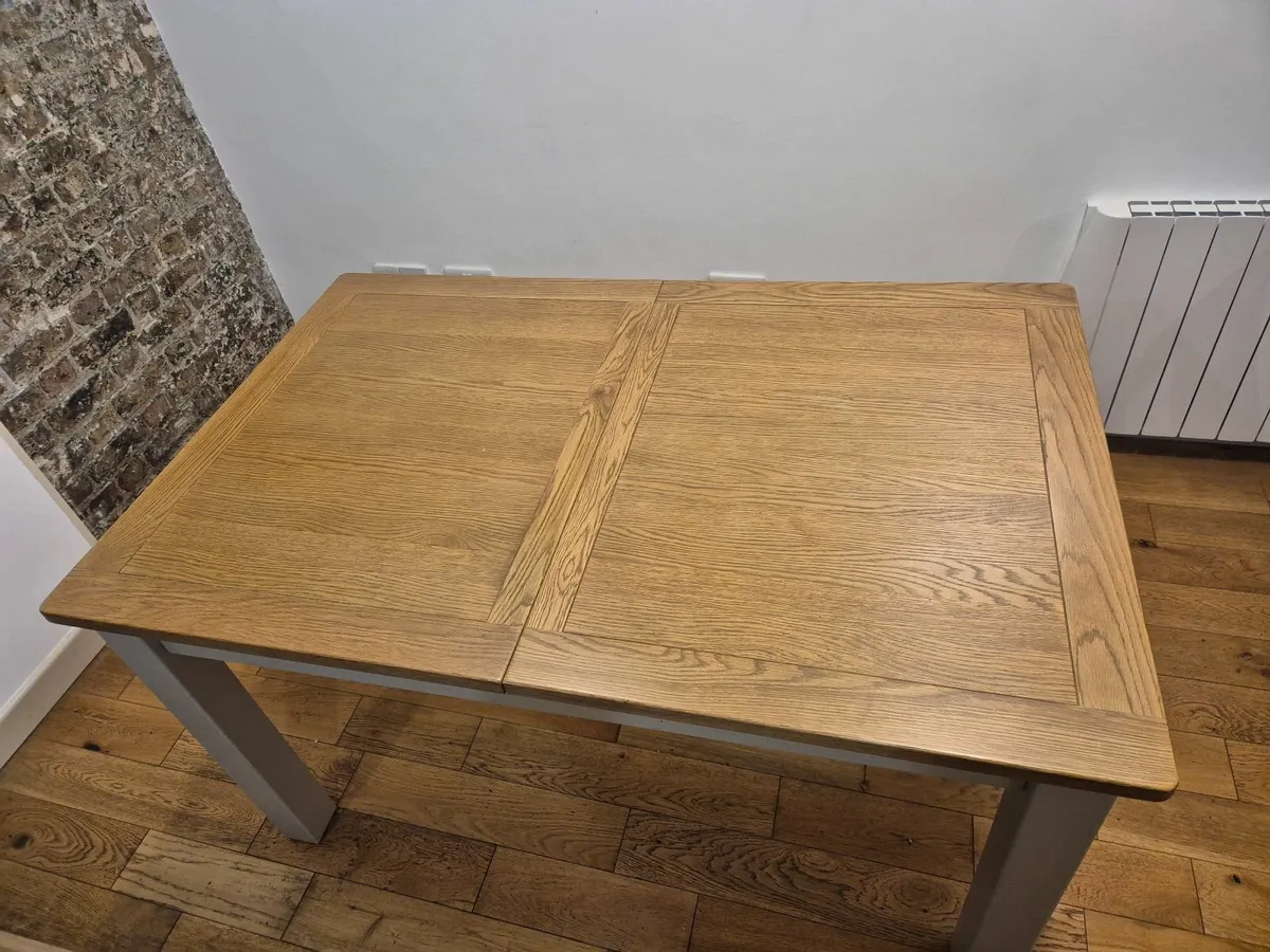 Solid wood extending kitchen table 6-8 seater - Image 4